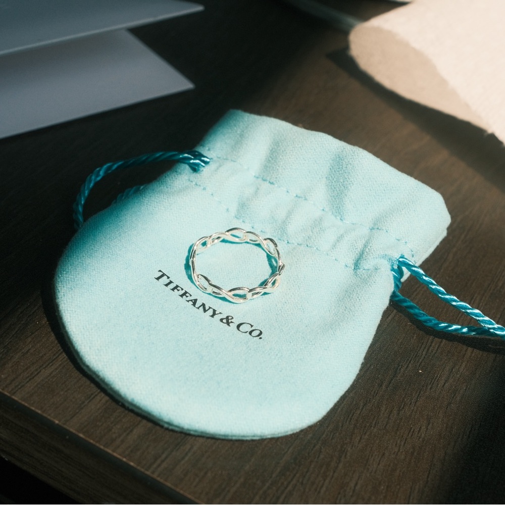Tiffany & Co. Narrow Infinity Band